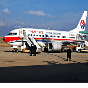 满洲里西郊航空运输航空快运业稳步发展的原因是什么？